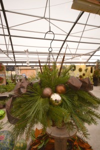hanging christmas baskets